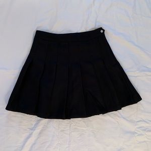 Black pleated skirt